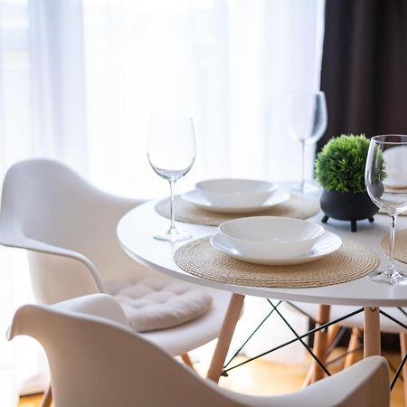 Apartamento Business And Travel Lounge With Private Parking Timisoara Exterior foto