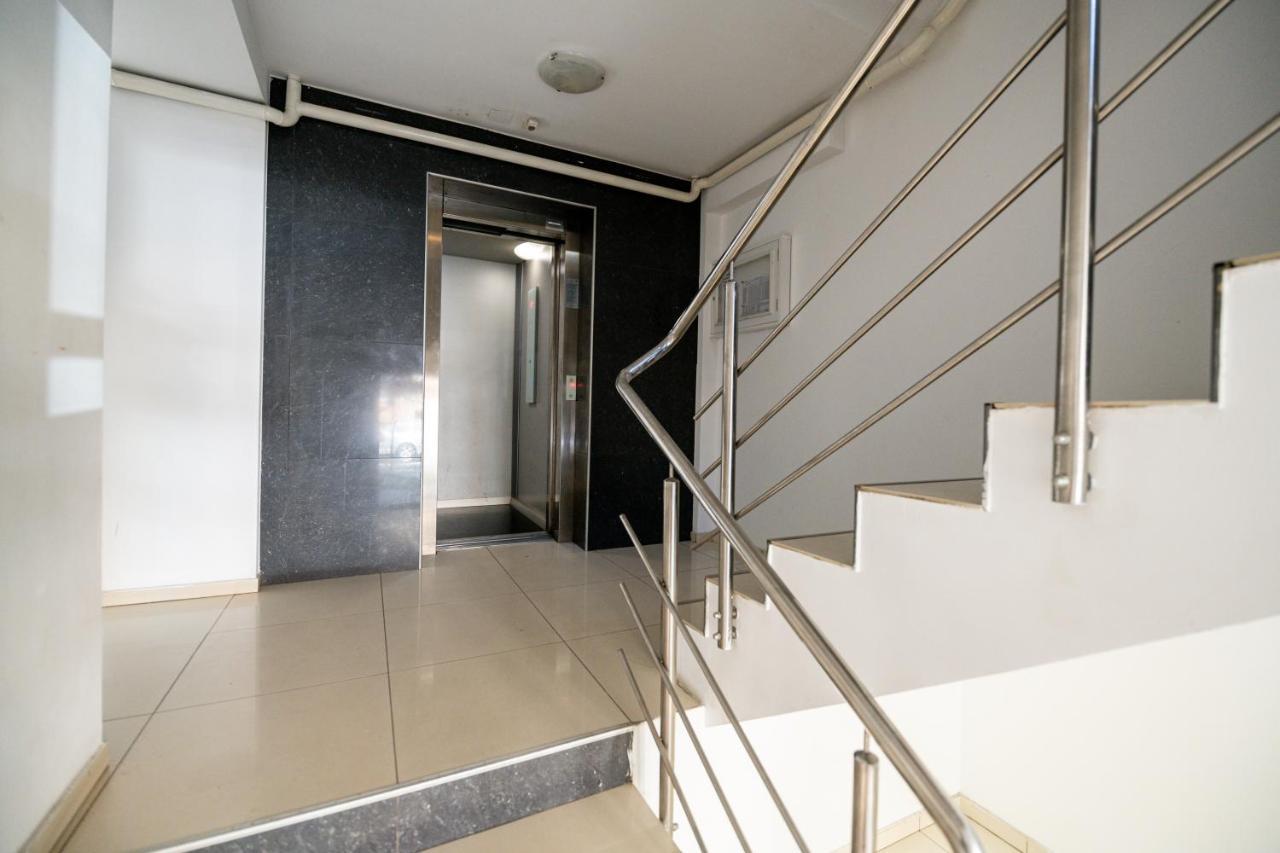Apartamento Business And Travel Lounge With Private Parking Timisoara Exterior foto
